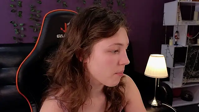 Snapshot of cherry_lea chatting on February 12, 5:16 pm cherry lea online show from February 12, 5:16 pm