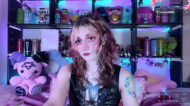 Snapshot of _Devill_Baby chatting on July 9, 6:34 pm Devill Baby online show from July 9, 6:34 pm