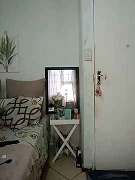 Snapshot of NunuBerry16 chatting on October 18, 12:06 pm NunuBerry16 online show from October 18, 12:06 pm