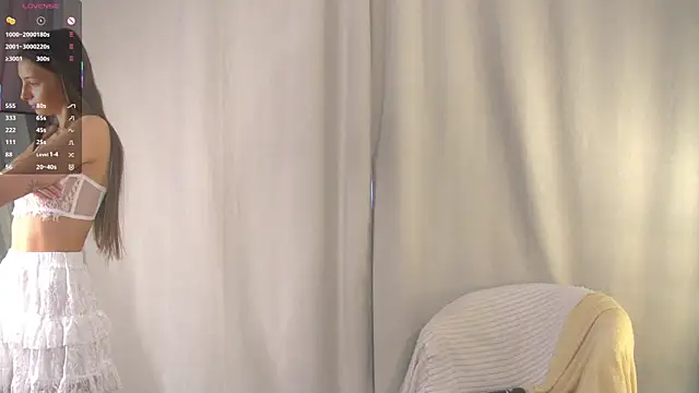 Snapshot of GeorginaCurvin chatting on May 4, 11:01 pm GeorginaCurvin online show from May 4, 11:01 pm