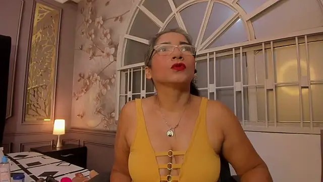 Snapshot of mature_bigass__ chatting on December 31, 1:15 am mature bigass online show from December 31, 1:15 am