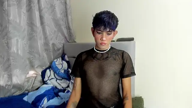 Snapshot of andrew_uwu_ chatting on December 18, 9:54 pm andrew uwu online show from December 18, 9:54 pm