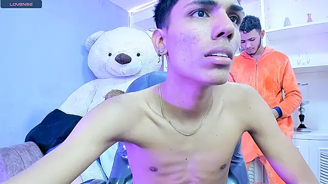 StrawwBoys online show from January 15, 7:59 am