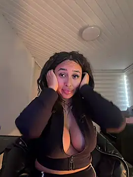 Anily Lovely online show from July 5, 9:44 pm