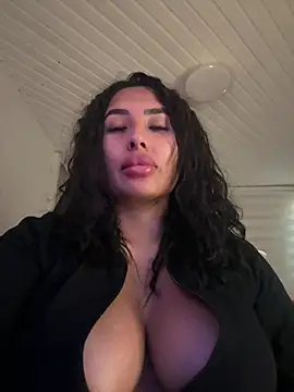 Anily Lovely online show from July 31, 10:31 pm