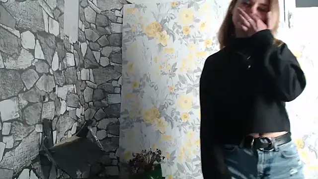 Alissa Joli online show from December 6, 12:05 pm