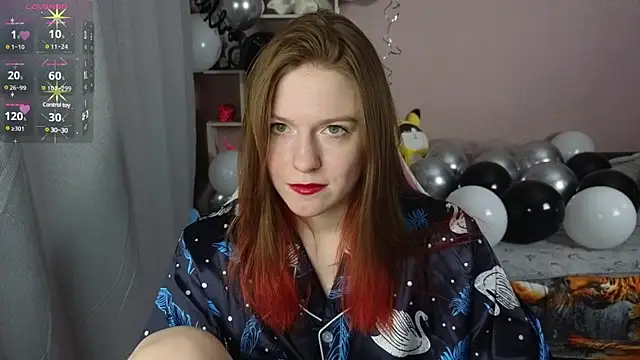 Snapshot of CassieJuice69 chatting on December 17, 2:00 pm CassieJuice69 online show from December 17, 2:00 pm