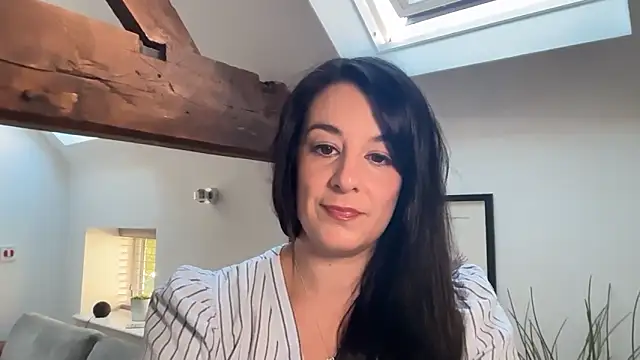 flatwhite0 online show from May 1, 8:30 am