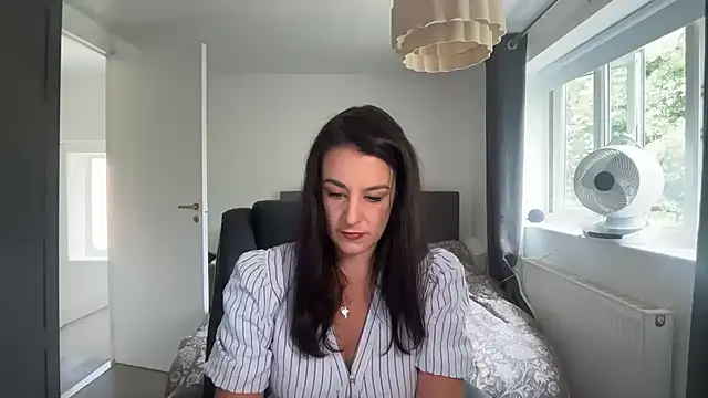 flatwhite0 online show from August 1, 10:03 am