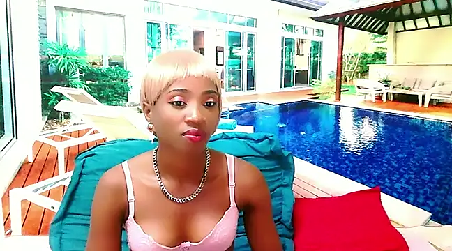 EbonyCreamy69 online show from February 13, 12:35 am