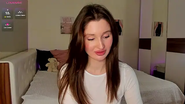 Snapshot of tender_babyy chatting on December 4, 2:37 pm tender babyy online show from December 4, 2:37 pm