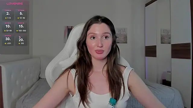 Snapshot of tender_babyy chatting on February 9, 7:41 pm tender babyy online show from February 9, 7:41 pm