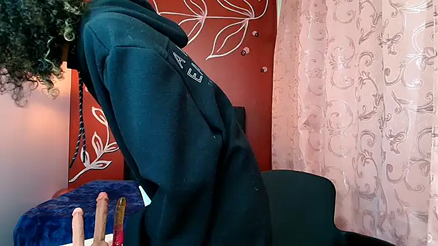 Zia Green online show from January 31, 12:07 pm