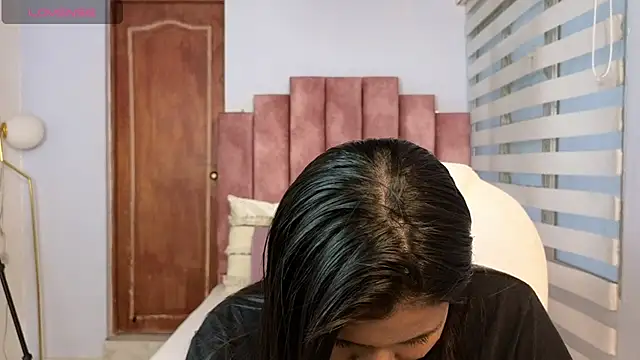 Snapshot of lou_rosse_ chatting on December 23, 9:40 pm lou rosse  online show from December 23, 9:40 pm