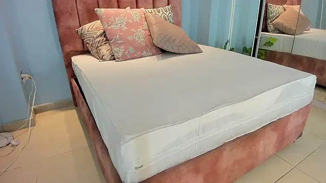 Snapshot of lou_rosse_ chatting on November 13, 8:41 pm lou rosse online show from November 13, 8:41 pm