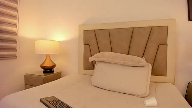 JaneLondon online show from December 30, 10:34 pm