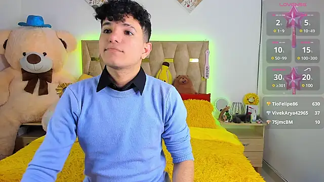 Snapshot of patrick_sanzz chatting on February 15, 8:11 am patrick sanzz online show from February 15, 8:11 am