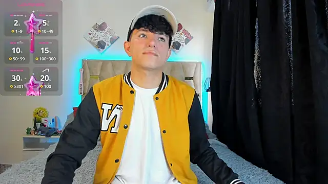 Snapshot of patrick_sanzz chatting on February 25, 9:02 pm patrick sanzz online show from February 25, 9:02 pm