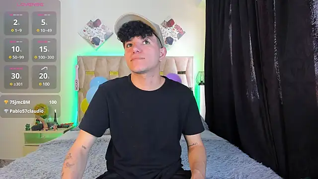 Snapshot of patrick_sanzz chatting on March 11, 4:51 pm patrick sanzz online show from March 11, 4:51 pm