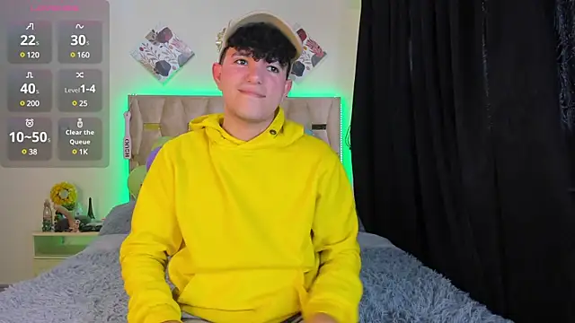 Snapshot of patrick_sanzz chatting on March 14, 1:13 pm patrick sanzz online show from March 14, 1:13 pm