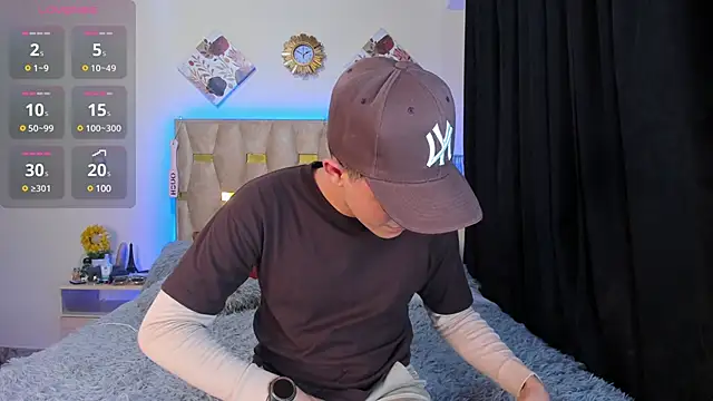 Snapshot of patrick_sanzz chatting on March 19, 1:32 am patrick sanzz online show from March 19, 1:32 am