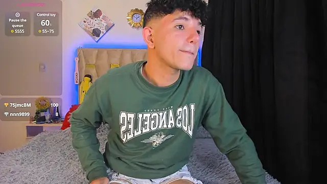 Snapshot of patrick_sanzz chatting on March 20, 11:23 pm patrick sanzz online show from March 20, 11:23 pm