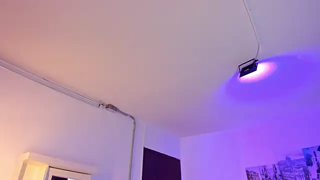 Snapshot of Amy_Kiitty_ chatting on September 16, 12:28 pm Amy Kiitty online show from September 16, 12:28 pm