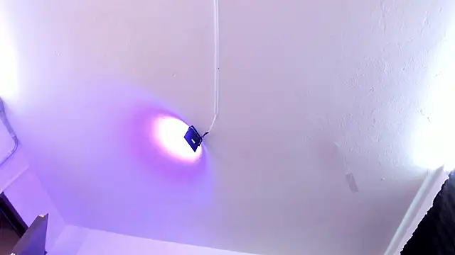 Snapshot of Amy_Kiitty_ chatting on November 9, 12:36 pm Amy Kiitty online show from November 9, 12:36 pm