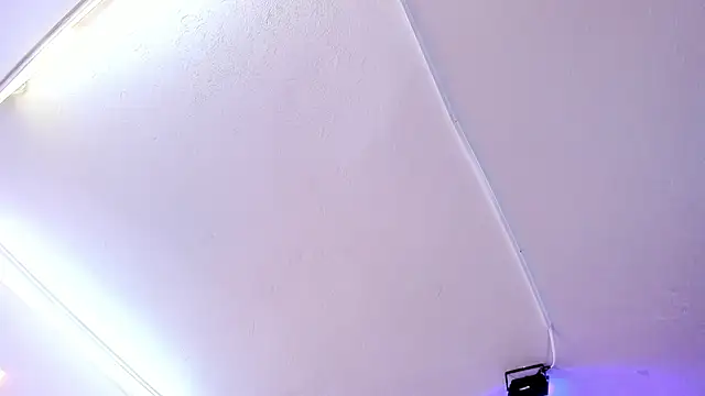 Snapshot of Amy_Kiitty_ chatting on November 23, 12:27 pm Amy Kiitty online show from November 23, 12:27 pm