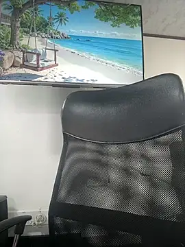 Snapshot of Amy_Kiitty_ chatting on June 23, 2:04 pm Amy Kiitty online show from June 23, 2:04 pm