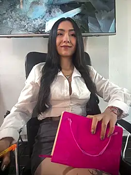 Snapshot of Amy_Kiitty_ chatting on July 28, 4:39 pm Amy Kiitty online show from July 28, 4:39 pm