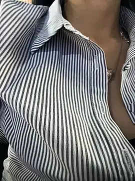 Snapshot of Amy_Kiitty_ chatting on August 3, 2:54 pm Amy Kiitty online show from August 3, 2:54 pm