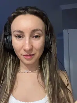 viviandaimond1 online show from January 23, 1:30 am