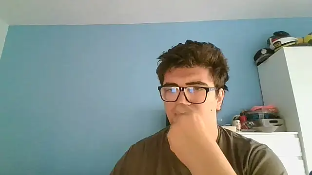 Snapshot of sorolla12 chatting on May 8, 10:53 am sorolla12 online show from May 8, 10:53 am