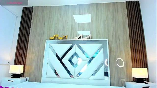 Snapshot of KarinaSimonz chatting on May 13, 7:55 pm KarinaSimonz online show from May 13, 7:55 pm