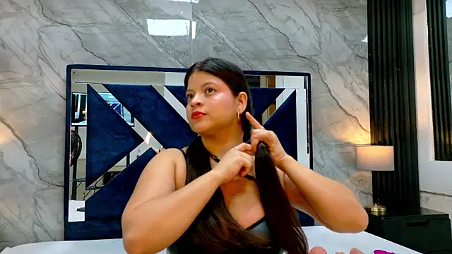 Snapshot of KarinaSimonz chatting on July 15, 7:41 pm KarinaSimonz online show from July 15, 7:41 pm