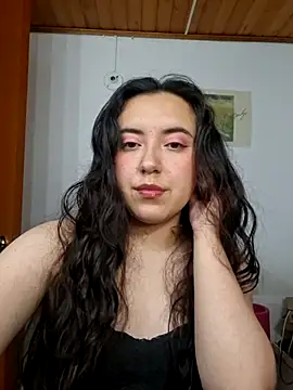 Emi chik online show from May 1, 4:39 am