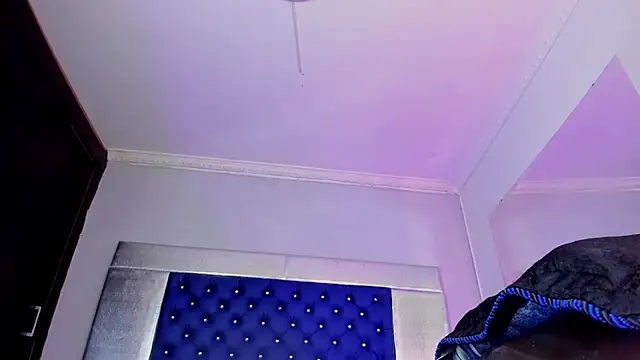 Snapshot of Eyleen_Santos chatting on May 31, 7:59 pm Eyleen Santos online show from May 31, 7:59 pm