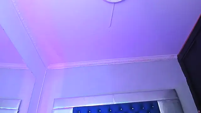 Snapshot of Eyleen_Santos chatting on July 21, 11:45 am Eyleen Santos online show from July 21, 11:45 am