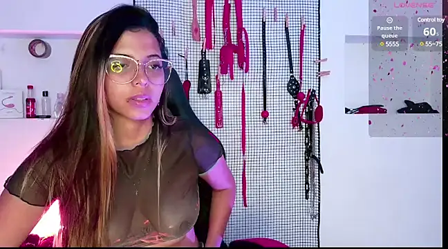 Snapshot of Megaan_Greey chatting on January 11, 3:23 am Megaan Greey online show from January 11, 3:23 am