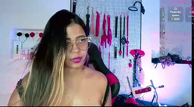 Snapshot of Megaan_Greey chatting on January 24, 10:08 pm Megaan Greey online show from January 24, 10:08 pm