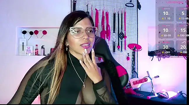 Snapshot of Megaan_Greey chatting on January 26, 3:06 am Megaan Greey online show from January 26, 3:06 am