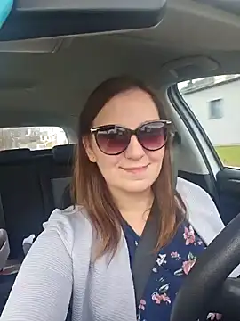 AmazingCurvy online show from December 18, 1:23 pm