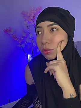 Snapshot of Sweet_hot_mia chatting on May 5, 2:47 pm Sweet hot mia online show from May 5, 2:47 pm