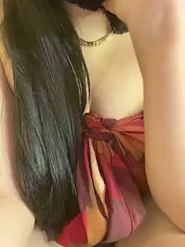 Snapshot of Cameelia chatting on November 2, 12:02 am Cameelia online show from November 2, 12:02 am