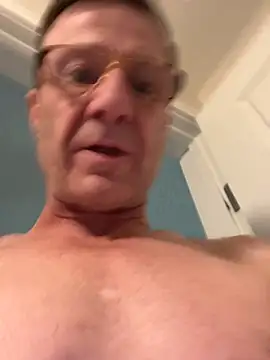 Chrisyyc69eqt online show from February 24, 7:12 pm