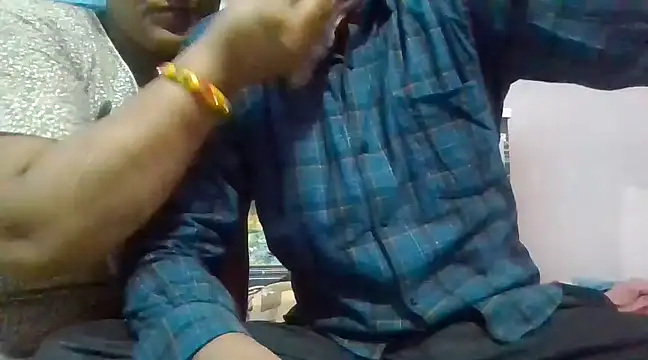 Snapshot of naina-80 chatting on February 26, 4:35 pm naina-80 online show from February 26, 4:35 pm