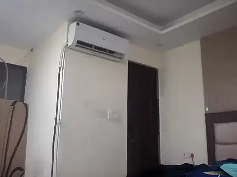 Snapshot of showoff_99 chatting on December 2, 7:09 pm showoff 99 online show from December 2, 7:09 pm