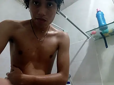 Snapshot of ruygw chatting on February 25, 12:14 am ruygw online show from February 25, 12:14 am