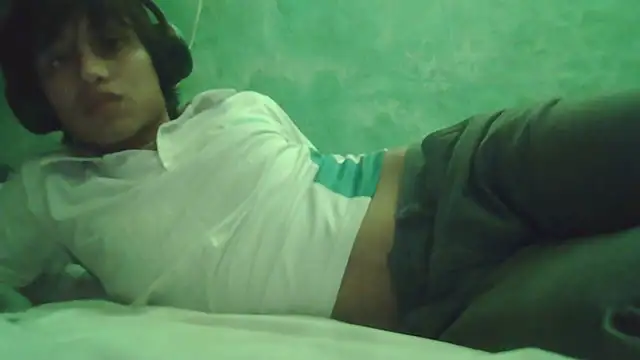 Snapshot of ruygw chatting on December 15, 7:56 am ruygw online show from December 15, 7:56 am